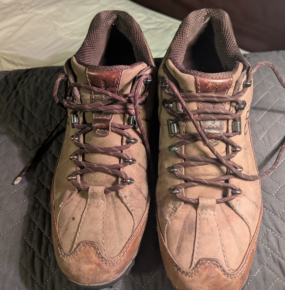 New balance hiking boot